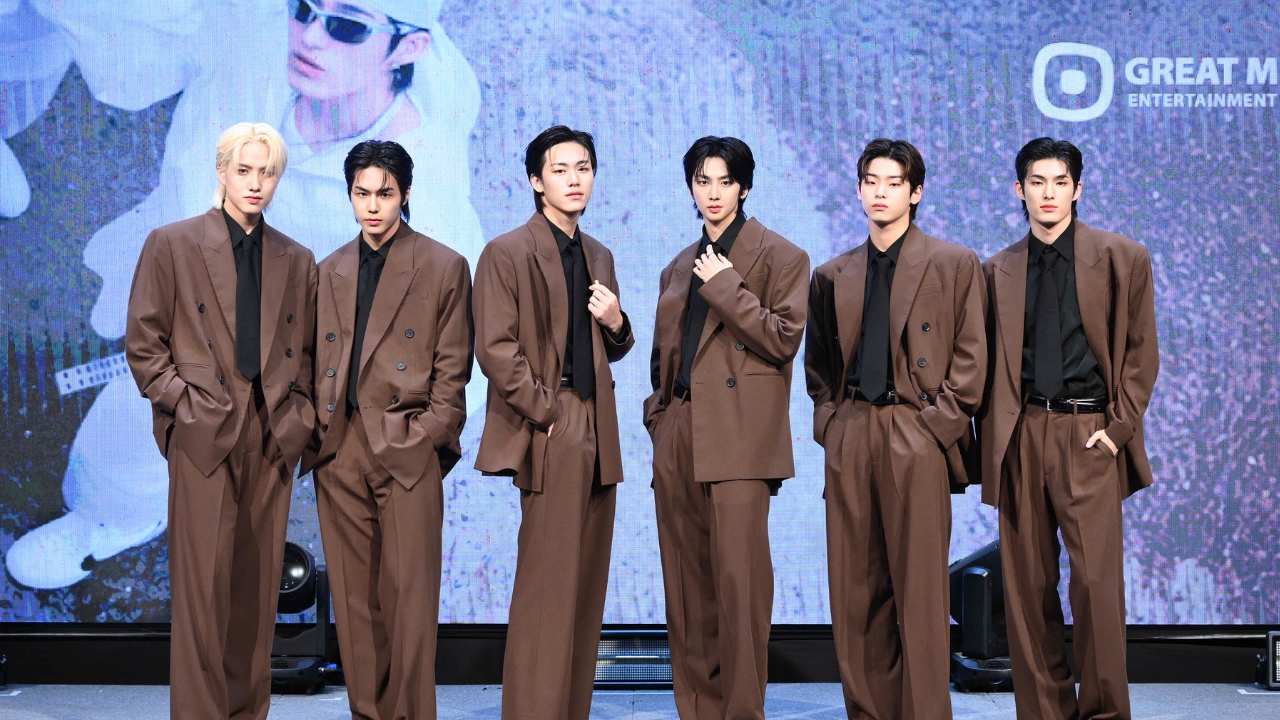 82MAJOR ทำถึง เสิร์ฟฉ่ำ สวมบทสายลับพิชิตใจแฟนคลับเปิดโชว์สุดมันในไทยที่แรก