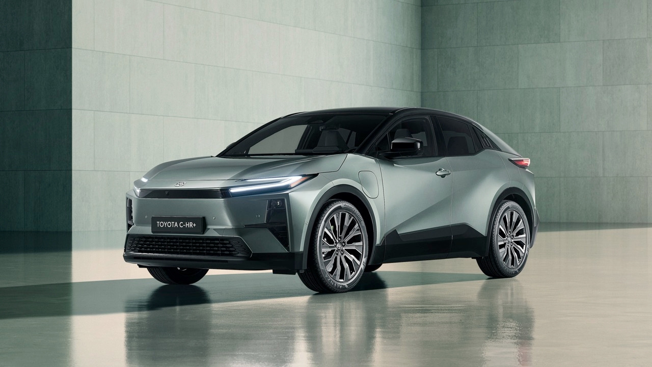 ส่องความหล่อ TOYOTA C-HR + EV 