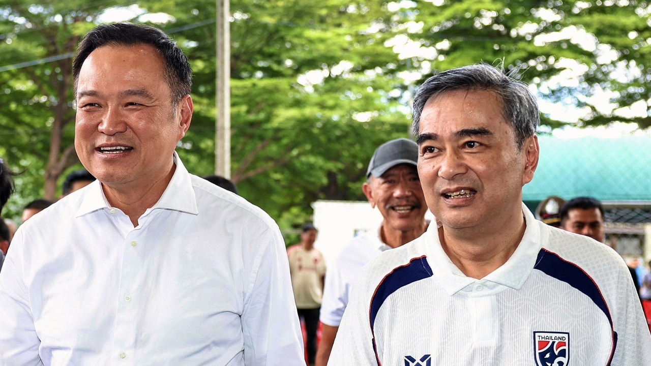 ยินดี “อภิสิทธิ์” คัมแบ็ก “อนุทิน” ไม่ห่วง ปชป. แย่งคะแนนภาคใต้ ประชาชนยิ่งมีทางเลือก