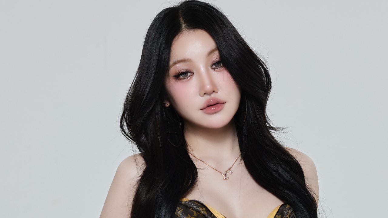 “KKB” เบนซ์ ข้าวขวัญ กลับมากับความจี๊ดสุดแซ่บ ในซิงเกิลใหม่ "FAKE NEWS (หะ อะไรนะคะ?)"