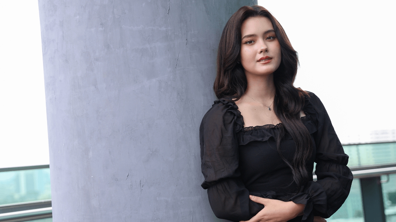 ทำความรู้จัก เดนิส เจลีลชา นักแสดงสาวแจ้งเกิดจากหนัง "ธี่หยด" นางเอกเจนใหม่ที่กำลังมาแรง