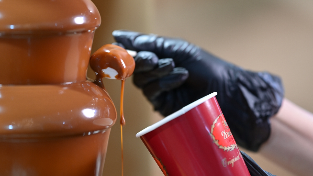 เปิด 10 เมนูพิเศษจาก “ชาไทย” ร่วมฉลองชาตรามือครบรอบ 80 ปี