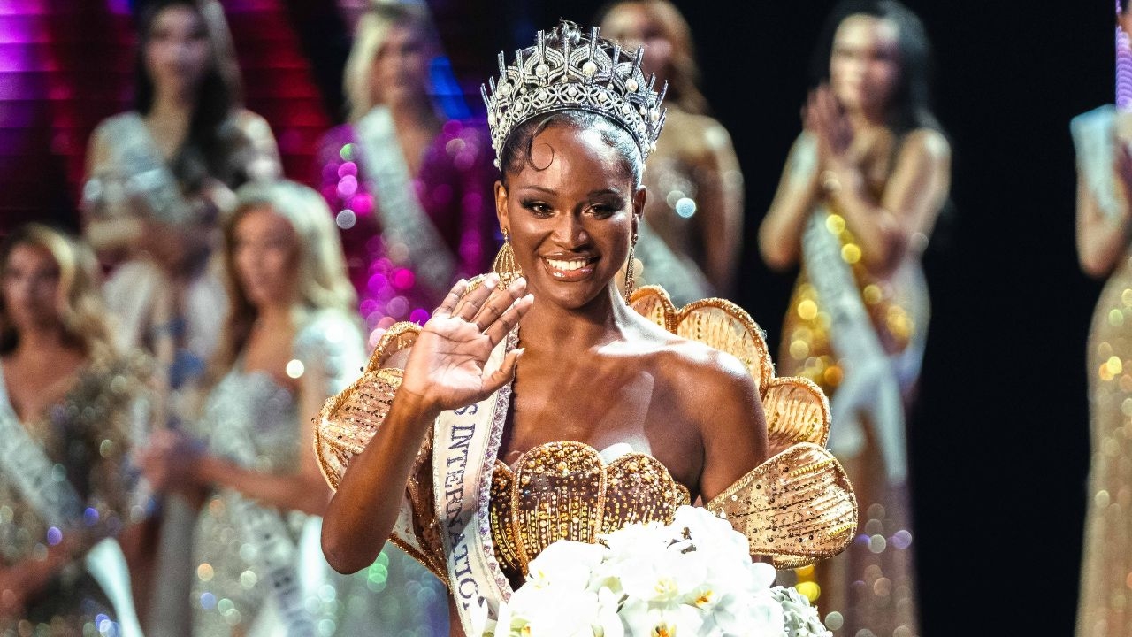 ออร่าจับ! สาวทรานส์อเมริกา เฉิดฉายคว้ามง Miss International Queen 2025