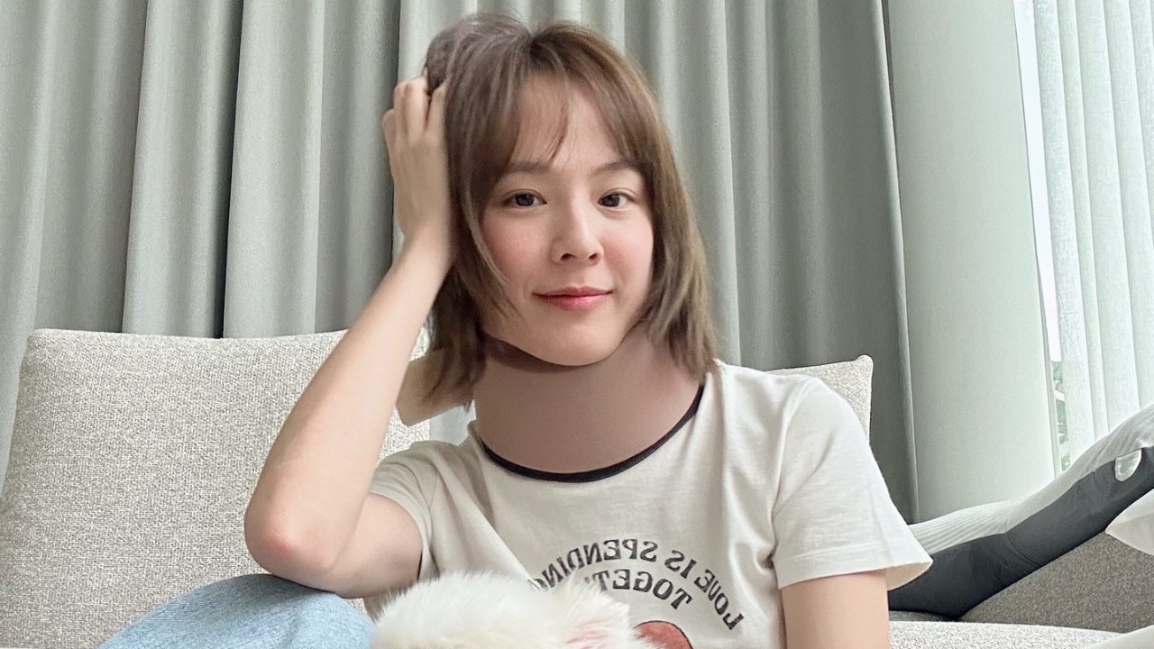 แพทตี้ ใส่เฝือกที่คอ คนเป็นห่วงเกิดอะไรขึ้น ก่อนเผยสาเหตุอุ้มลูกจนคออักเสบ