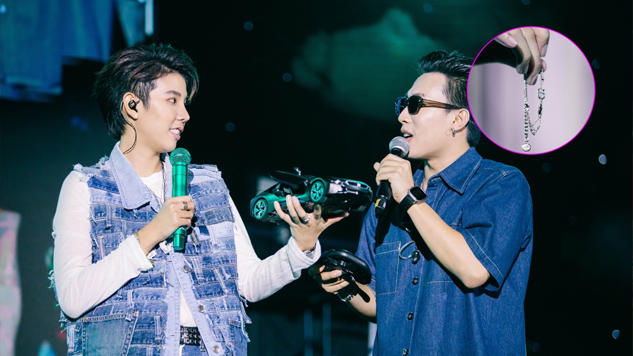 ชมช็อต นุ๊ก ธนดล มอบรถสปอร์ต-สร้อยข้อมือหรูให้ ป๊ายปาย โอริโอ้ FC ฮ็อบกันทั้งด้อม 