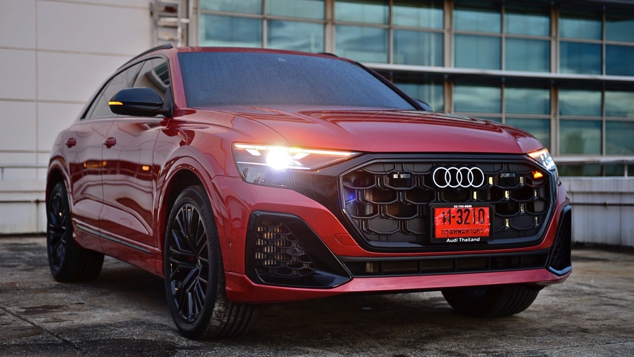 ลองของแรง ทดสอบ Audi Q8 TFSI e quattro S line edition one