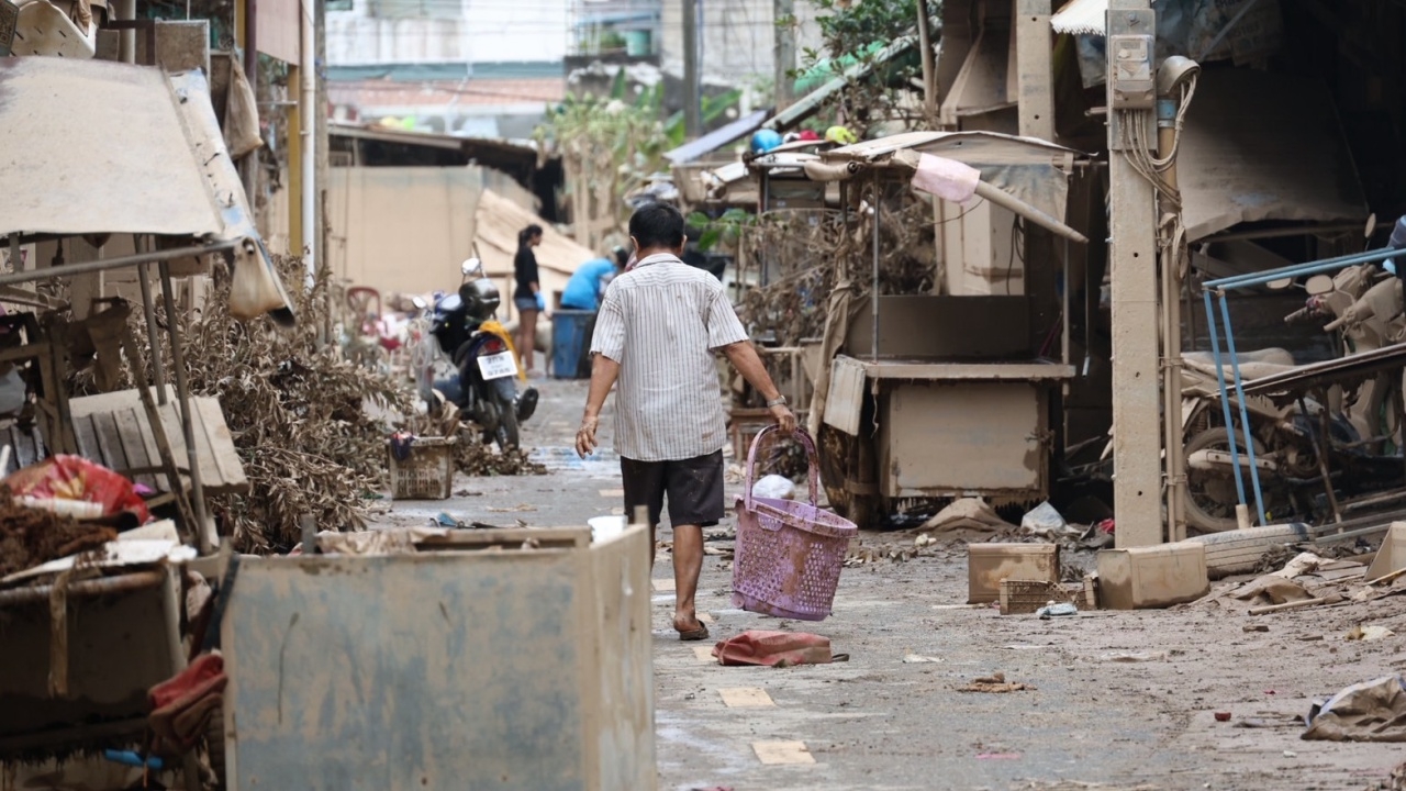 "ตลาดกิมหยง" เสียหายหนัก หลังน้ำท่วมหาดใหญ่ลดลงหลายจุด วอนเร่งฟื้นฟูพื้นที่