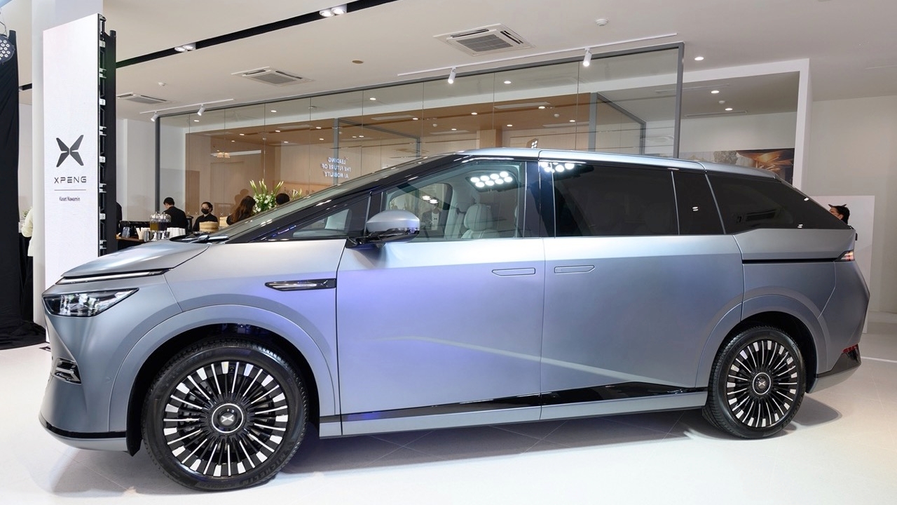 เอ็กซ์เผิง ไลอ้อน ออโตโมบิล เปิดโชว์รูม ‘เอ็กซ์เผิง เกษตร-นวมินทร์’