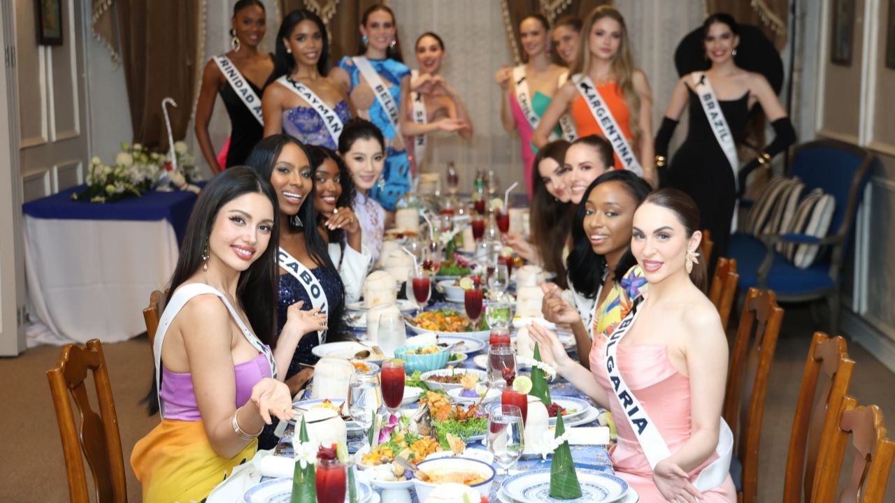 ชมภาพสาวๆ ผู้เข้าประกวด “มิสยูนิเวิร์ส 2025” ล่องใต้เก็บตัวที่ จ.ภูเก็ต 