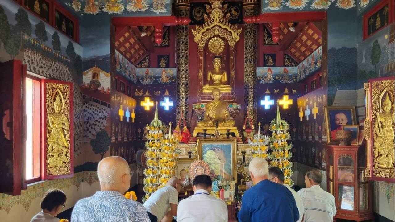 ทริปสายมูจุดธูปเสี่ยงทาย ฮือฮา โดนลมพัดเลขหาย 1 ตัว เหลือ "เลขเด็ด" ตรงกับเซียมซี