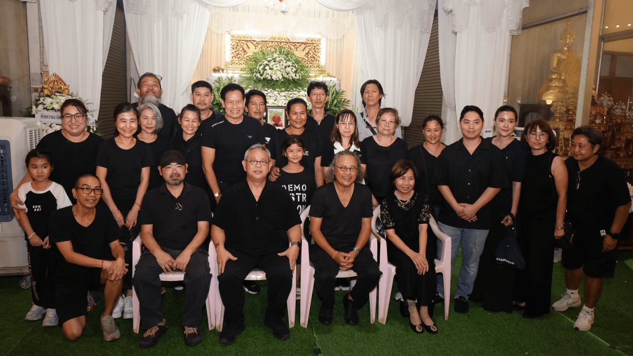 ภาพบรรยากาศงานสวดพระอภิธรรม แดนนี่ ศรีภิญโญ คืนที่ 2 เพื่อนดาราร่วมอาลัย