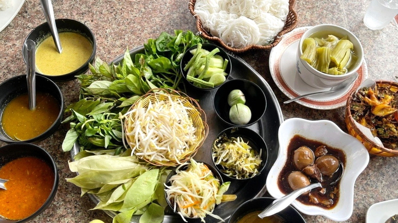 "ขนมจีนเมืองคอน" มาเที่ยวนครฯ ต้องกิน