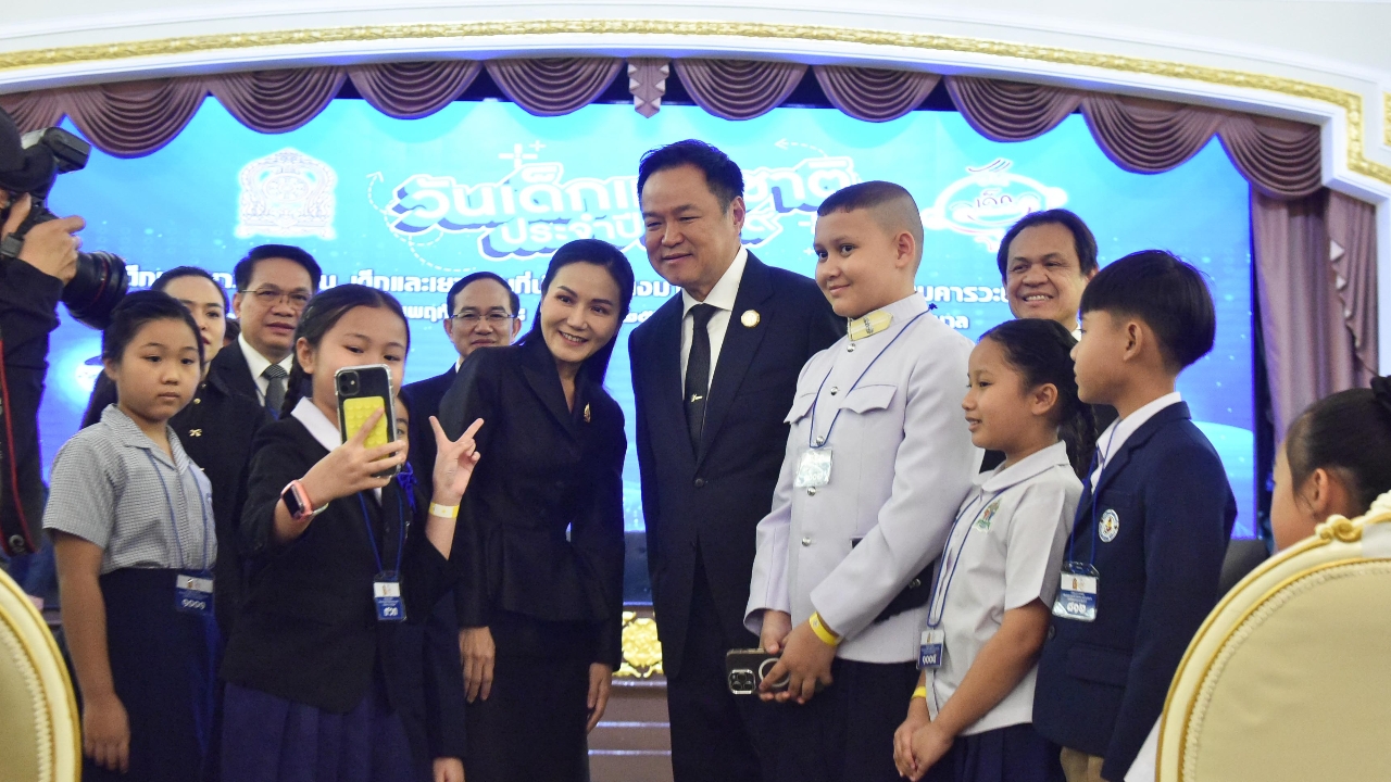 นายกฯ ให้โอวาทเยาวชน ขอทุกคนกล้าหาญทำสิ่งถูกต้อง พร้อมฝากอนาคตกับลูกหลาน สร้างไทยให้เจริญ