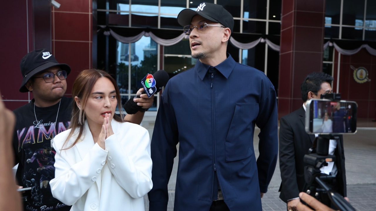 เปิดภาพ เวย์-นานา จูงมือมากองปราบปราม ขอไม่ตอบเรื่องคดี