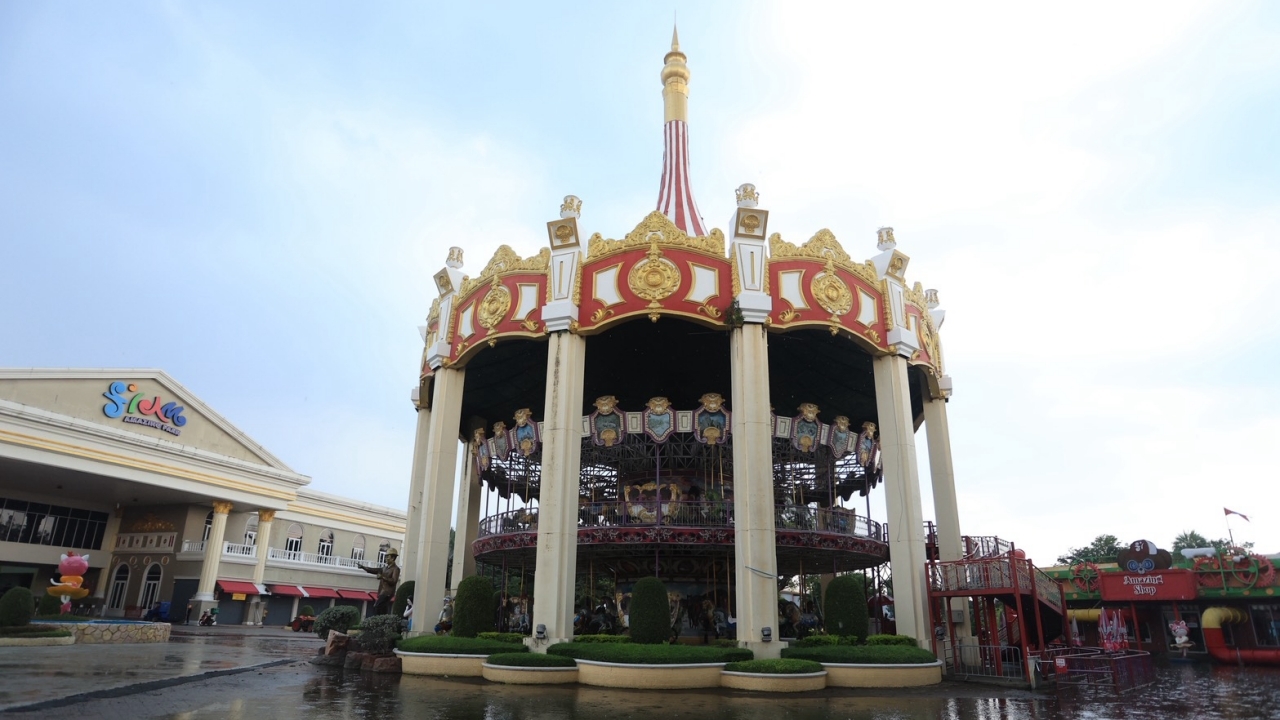 บรรยากาศล่าสุด ภายใน "สวนสยาม" หลังน้ำท่วมเต็มพื้นที่ คาดใช้เวลา 6 เดือนฟื้นฟู