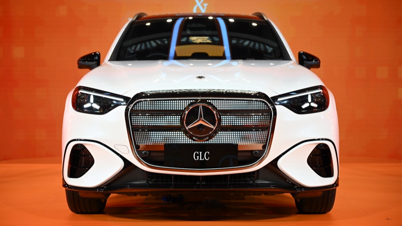 มาแล้ว NEW GLC ELECTRIC วางค่าตัวไม่เกิน 3.7 ล้านบาท พร้อมประกาศลดราคาเบนซ์ป้ายแดงรุ่นใหม่เพียบ!