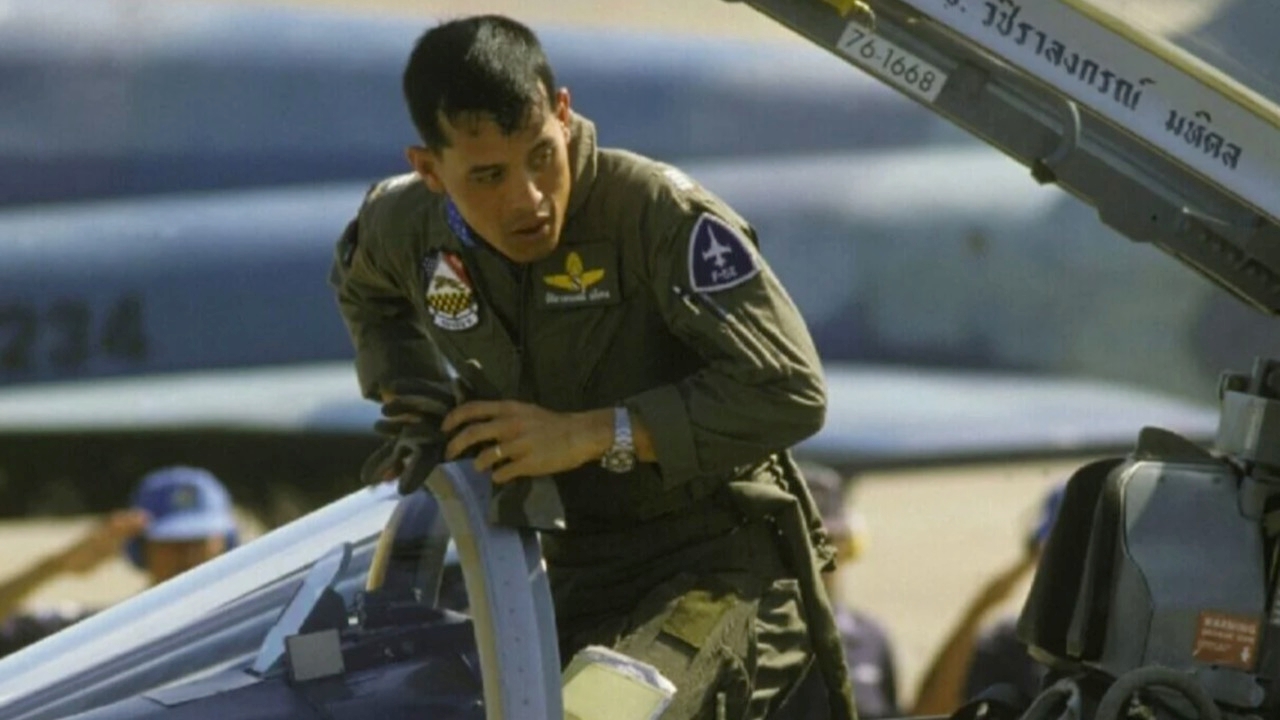 TOPGUN ของจริง เผยพระอัจฉริยภาพในหลวง ร. 10 ทรงบินมาหมดทุกอย่างแล้ว