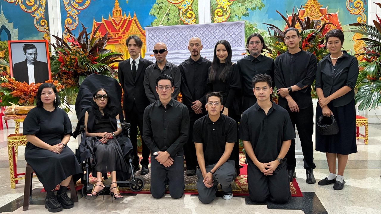 พิธีสวดพระอภิธรรม เร แม๊คโดแนลด์ คืนที่ 2 คนบันเทิงเดินทางมาร่วมอาลัยแน่น