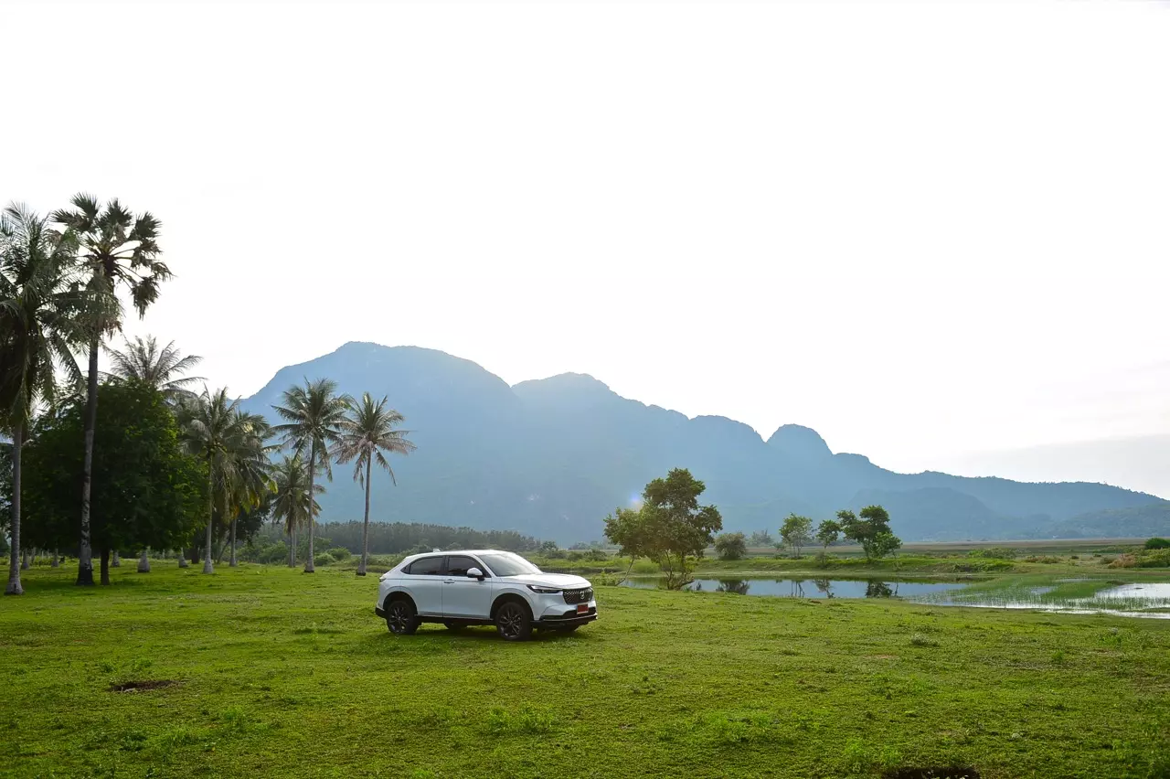 สัมผัสแรก ทดสอบ HONDA NEW HR-V e:HEV RS 