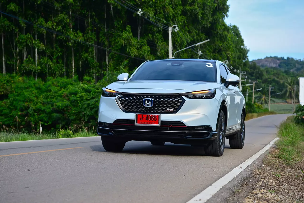 สัมผัสแรก ทดสอบ HONDA NEW HR-V e:HEV RS 
