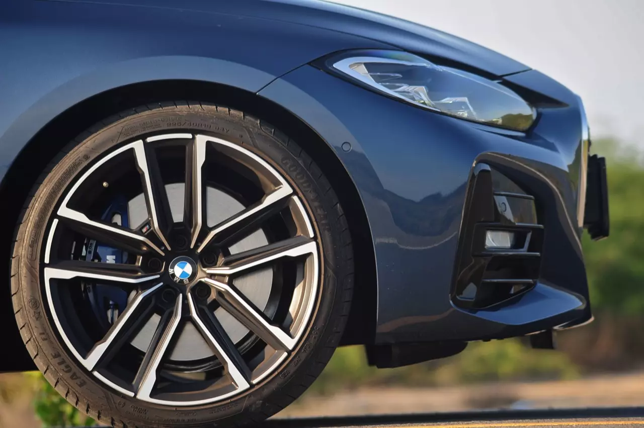 หนูเล็ก เด็กจมูกโต! ทดสอบ BMW 430i M SPORT G22