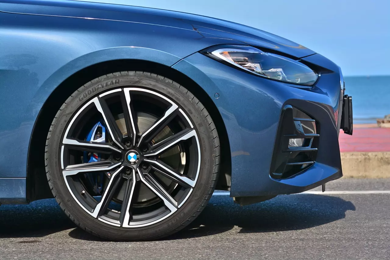 หนูเล็ก เด็กจมูกโต! ทดสอบ BMW 430i M SPORT G22