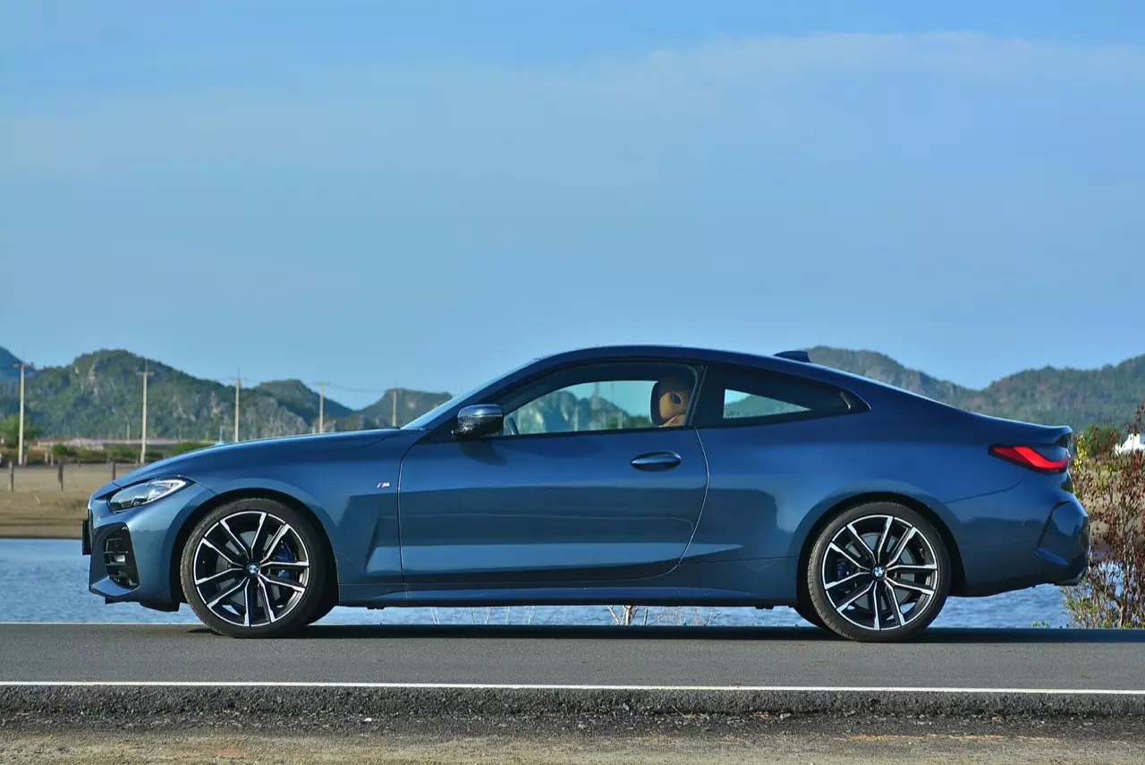 หนูเล็ก เด็กจมูกโต! ทดสอบ BMW 430i M SPORT G22