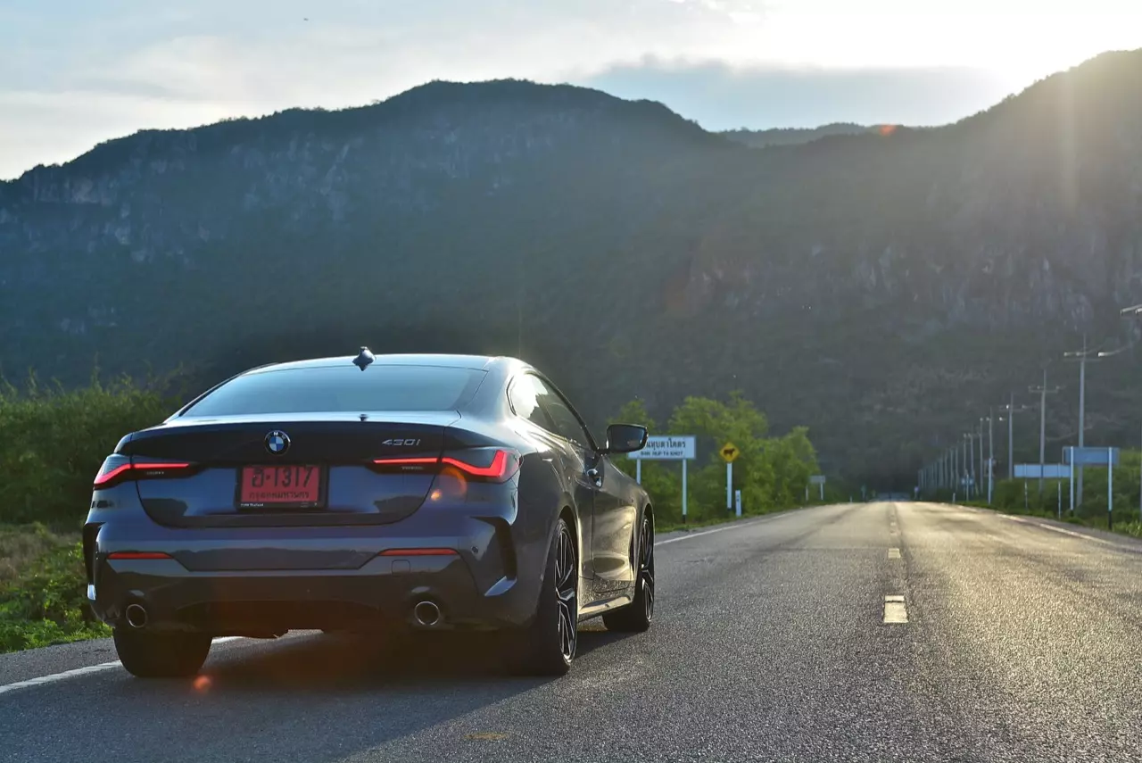 หนูเล็ก เด็กจมูกโต! ทดสอบ BMW 430i M SPORT G22