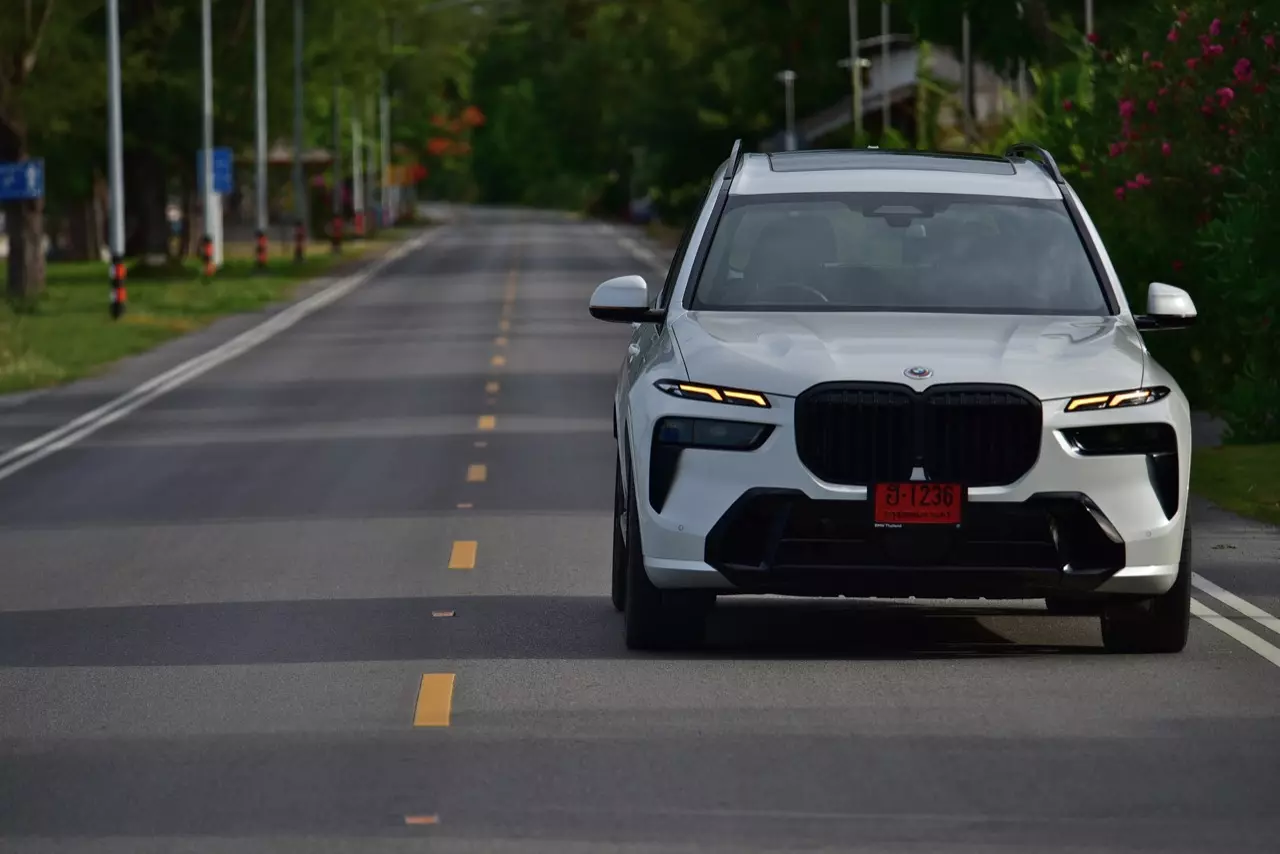 ประกอบไทยราคาดีงาม ทดสอบ BMW X7 xDRIVE40d M SPORT LCI 2023