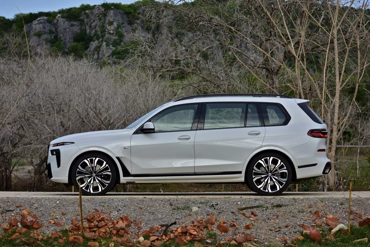 ประกอบไทยราคาดีงาม ทดสอบ BMW X7 xDRIVE40d M SPORT LCI 2023