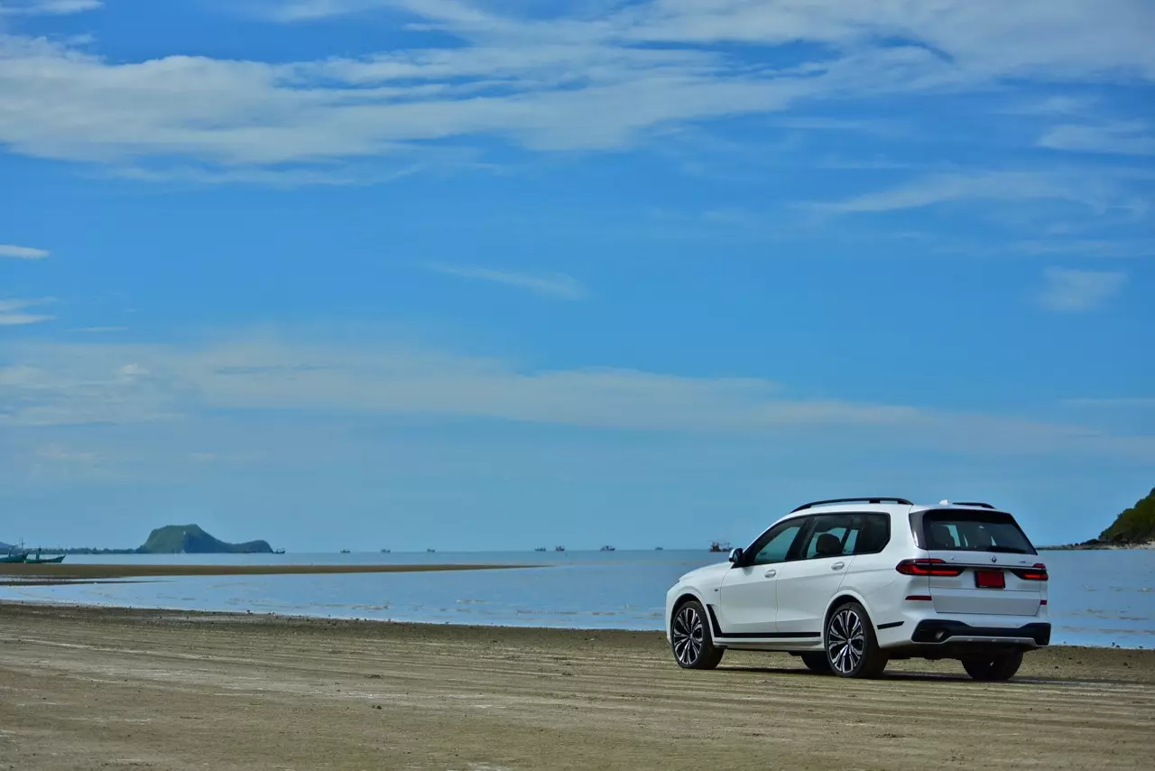 ประกอบไทยราคาดีงาม ทดสอบ BMW X7 xDRIVE40d M SPORT LCI 2023