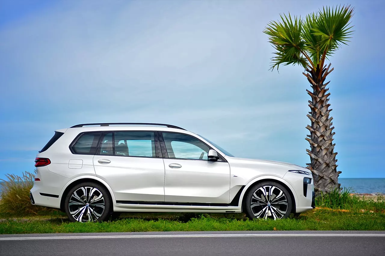 ประกอบไทยราคาดีงาม ทดสอบ BMW X7 xDRIVE40d M SPORT LCI 2023