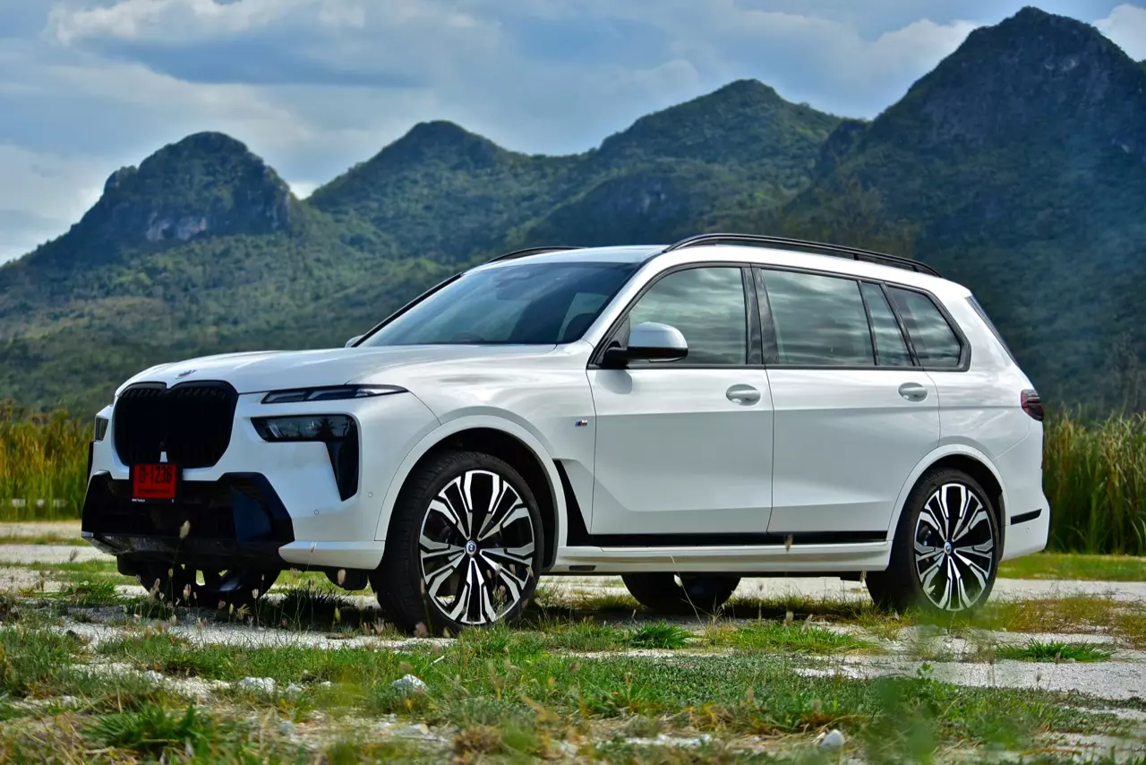 ประกอบไทยราคาดีงาม ทดสอบ BMW X7 xDRIVE40d M SPORT LCI 2023