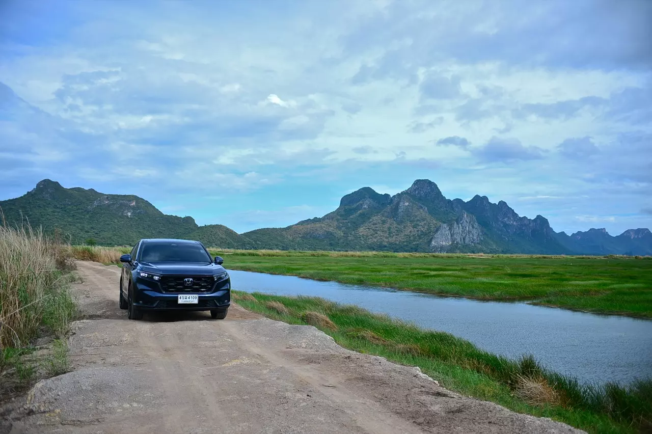 17 กิโลลิตร กับเบาะดูดวิญญาณ ทดสอบ HONDA CR-V ES e:HEV 2WD 5 ที่นั่ง