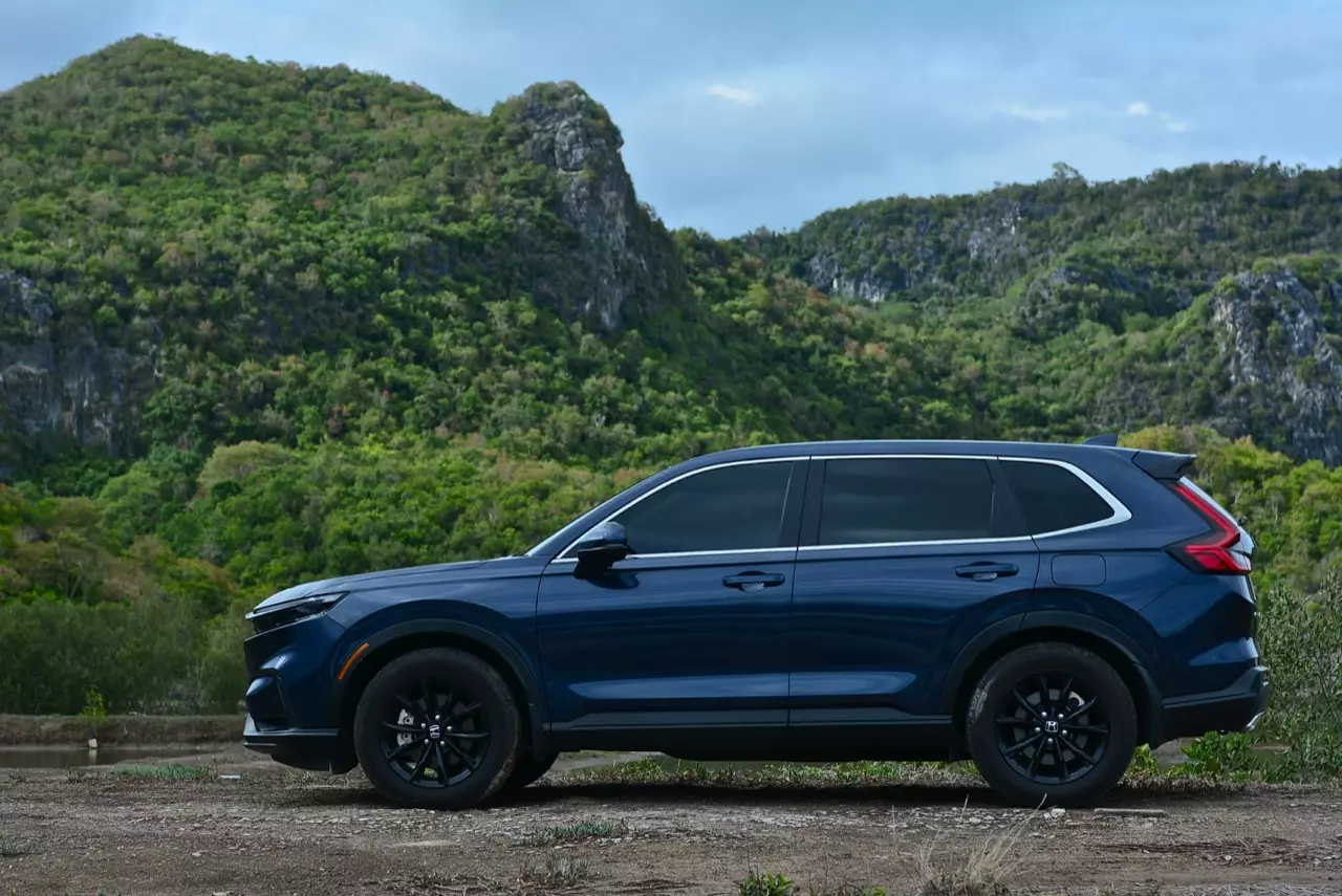 17 กิโลลิตร กับเบาะดูดวิญญาณ ทดสอบ HONDA CR-V ES e:HEV 2WD 5 ที่นั่ง