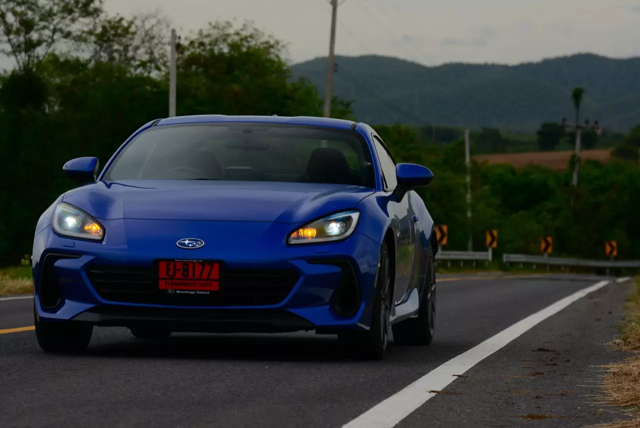 เล็กแต่ร้าย ทดสอบ SUBARU NEW BRZ EYESIGHT 6AT
