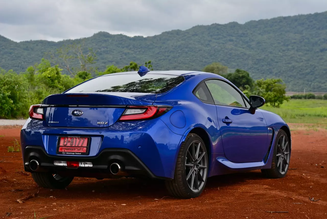 เล็กแต่ร้าย ทดสอบ SUBARU NEW BRZ EYESIGHT 6AT