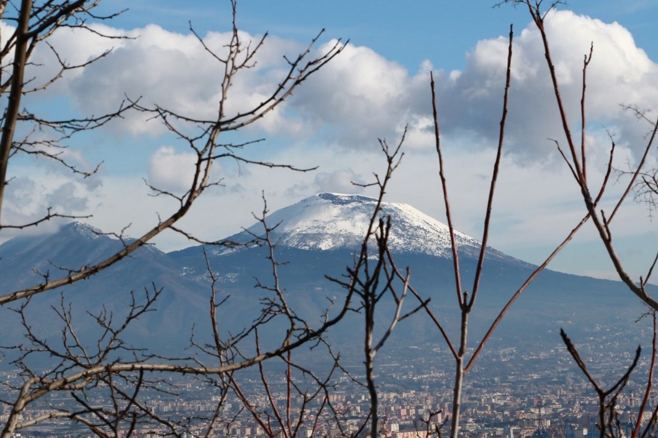 ภูเขาไฟวิสุเวียส ในประเทศอิตาลี ในห้วงยามที่สงบนิ่ง