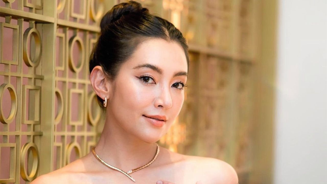 ขึ้นแท่น “นางเอกร้อยล้าน” คนล่าสุด หลังจากภาพยนตร์ไทยเรื่อง “อีเรียมซิ่ง” โกยรายได้ทะลุ 100 ล้าน ไปเรียบร้อย เบลล่า-ราณี ฝันไกลป้ายหน้า 500 ล้าน!... เอิ่ม ถ้าโควิดไม่มานะ!