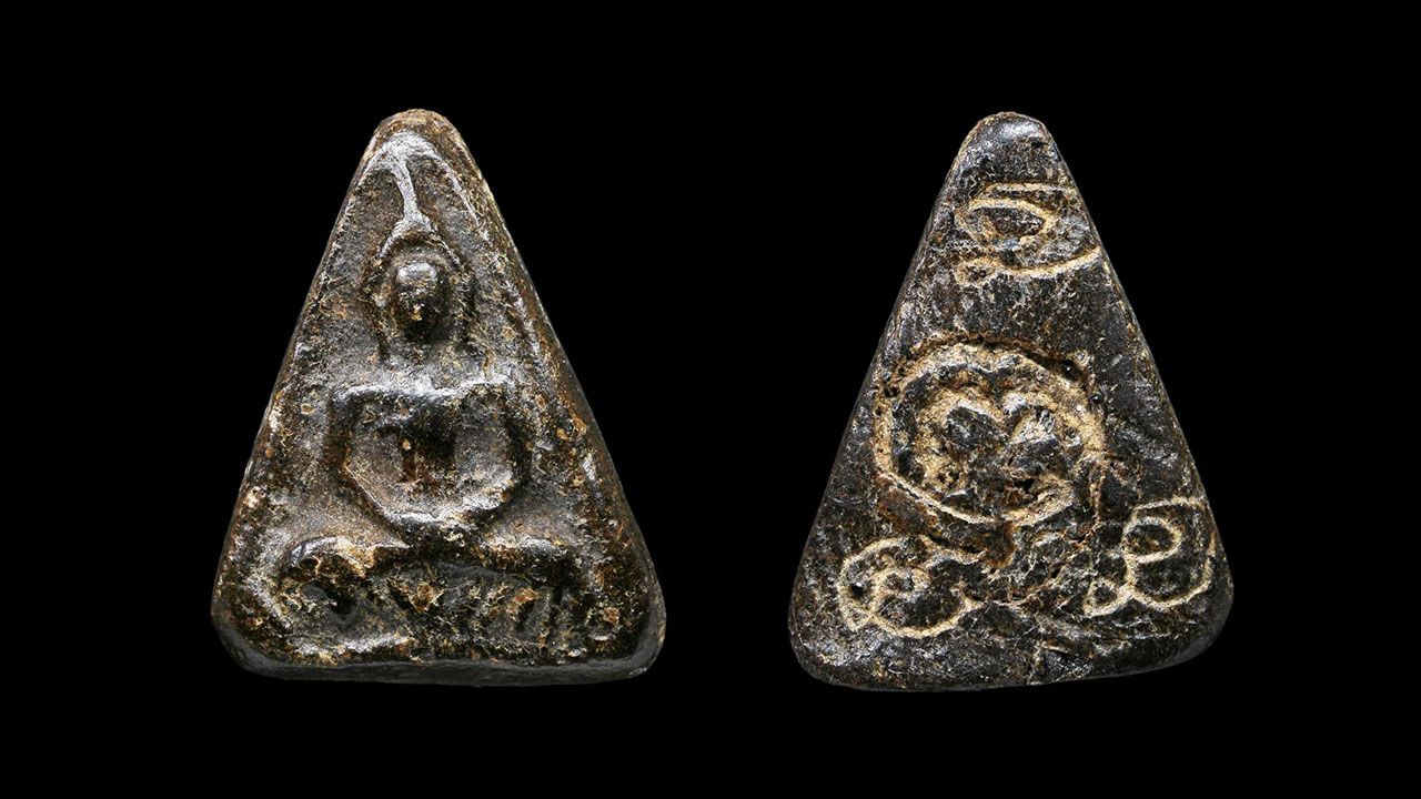 พระพิมพ์แจกแม่ครัวใหญ่ เนื้อผงคลุกรัก หลังจาร หลวงปู่ศุข วัดปากคลองมะขามเฒ่า ของเพชร  อิทธิ.