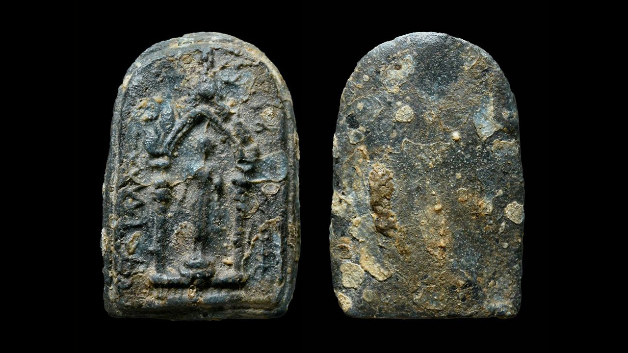 พระปิลันทน์ พิมพ์ซุ้มประตู สมเด็จพระพุฒาจารย์ (ม.จ.ทัต เสนีย์วงศ์) วัดระฆังฯ ของ ดร.หมอ.