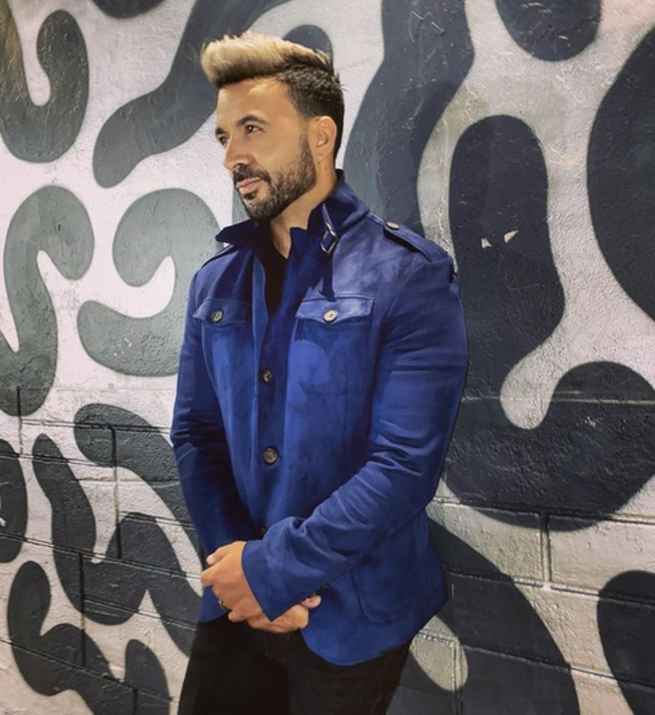 ที่ 1 ของโลกมาหลายปีแล้ว Luis Fonsi - Despacito ft. Daddy Yankee