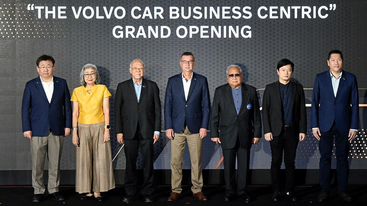 ศูนย์วอลโว่ คริส เวลส์ จัดงาน “VOLVO CAR THAILAND CENTRAL DISTRIBUTION & TRAINING CENTER” เปิดคลังสินค้าวอลโว่แห่งใหม่ โดยมี ดร.ปราจิน เอี่ยมลำเนา, ขวัญชัย ปภัสร์พงษ์ และ จตุพร ขันมณี มาร่วมงานด้วย ที่คลังสินค้าวอลโว่ บางนา-ตราด สมุทรปราการ วันก่อน.