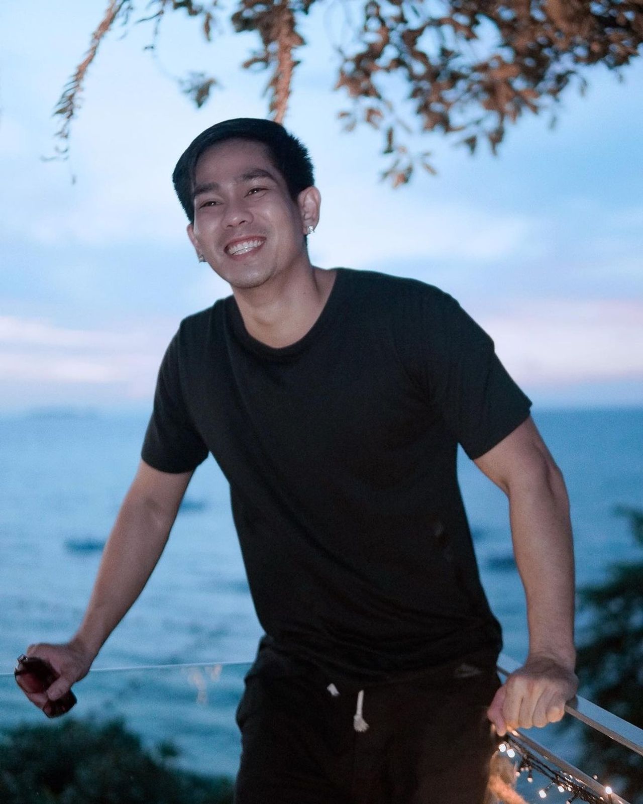 อาร์ อาณัตพล ขอบคุณภาพจากไอจี @r_nattaphol