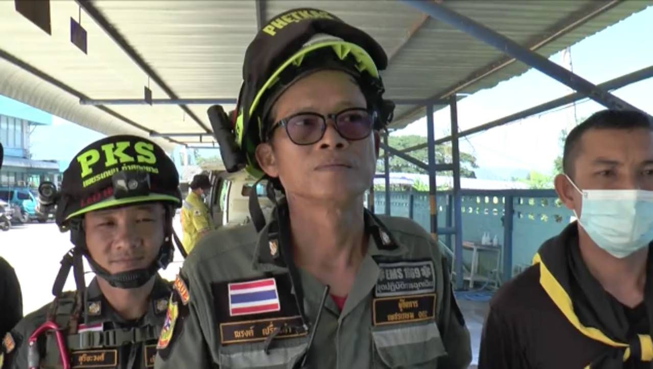 นายณรงค์ เปรื่องคำ หัวหน้ากู้ชีพกู้ภัยเพชรเกษมท่าสองยาง