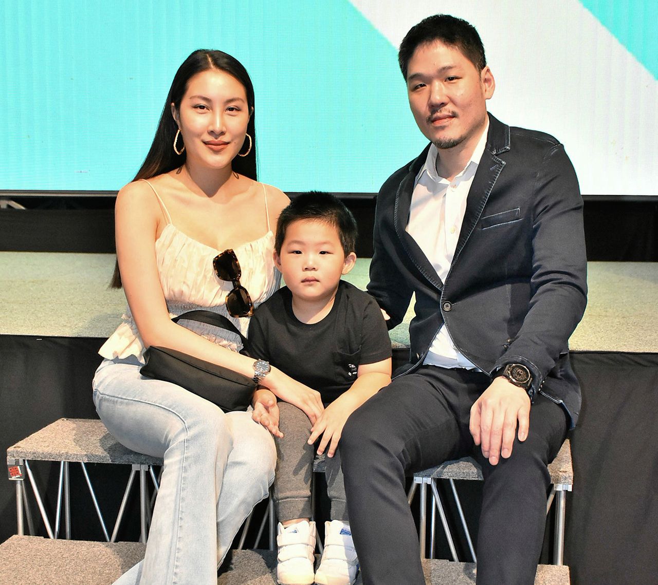 “วุฒิศักดิ์ & สัณห์สินี & น้องพลัส อินทรภูวศักดิ์”