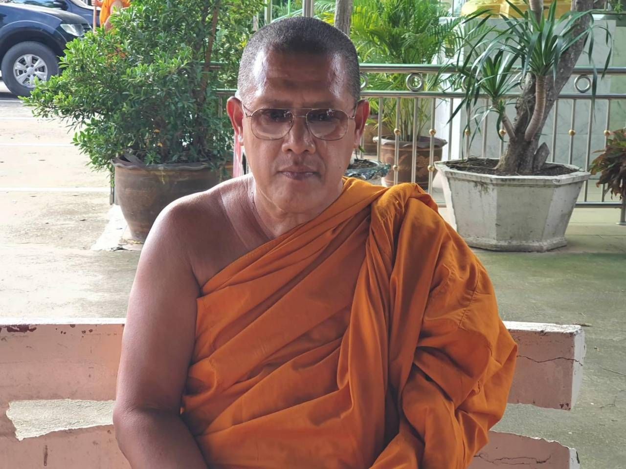 พระอธิการวราวุธ ชินวโร เจ้าอาวาสวัดดงสวอง