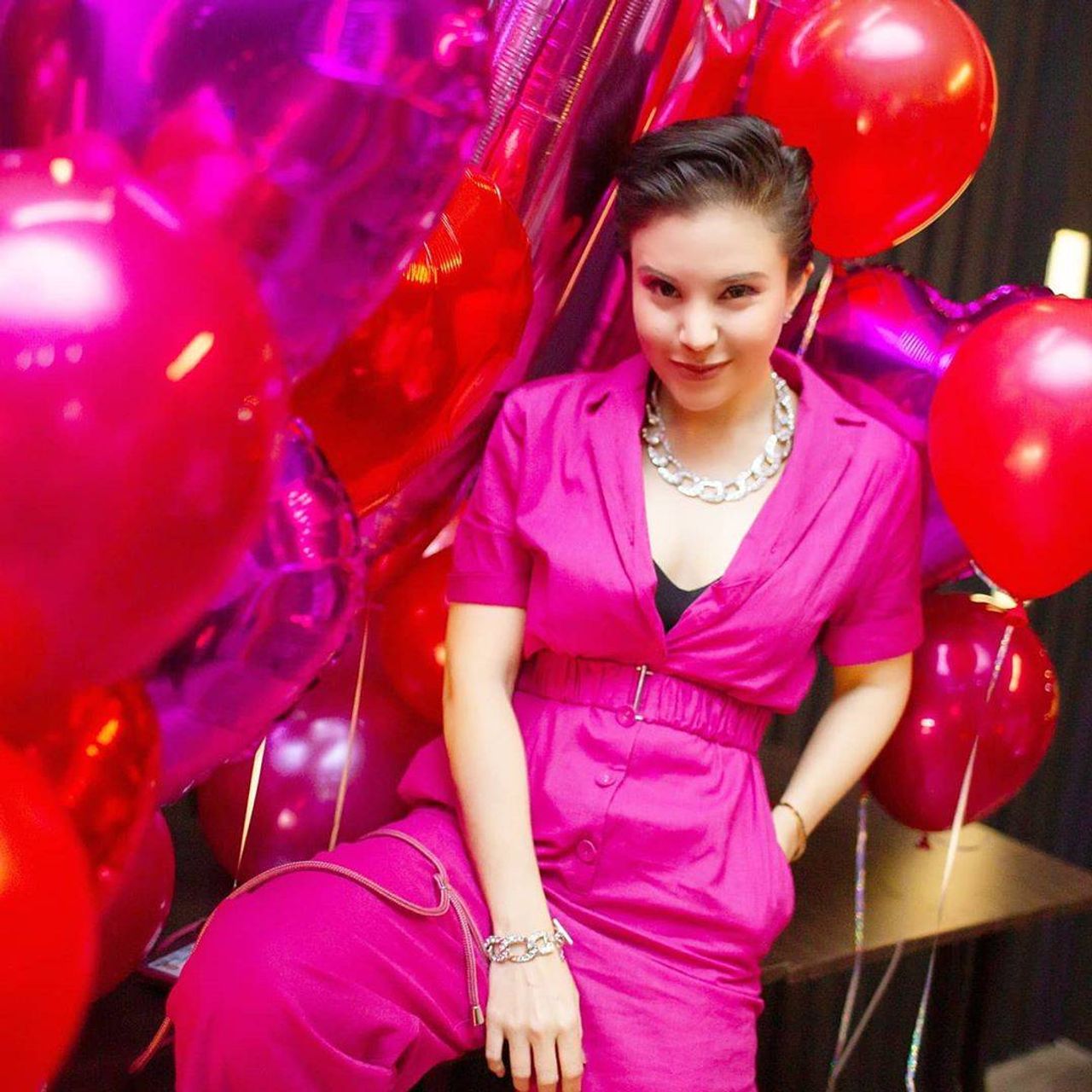 ซีแนม สุนทร ขอบคุณภาพจากไอจี @zeenam_m