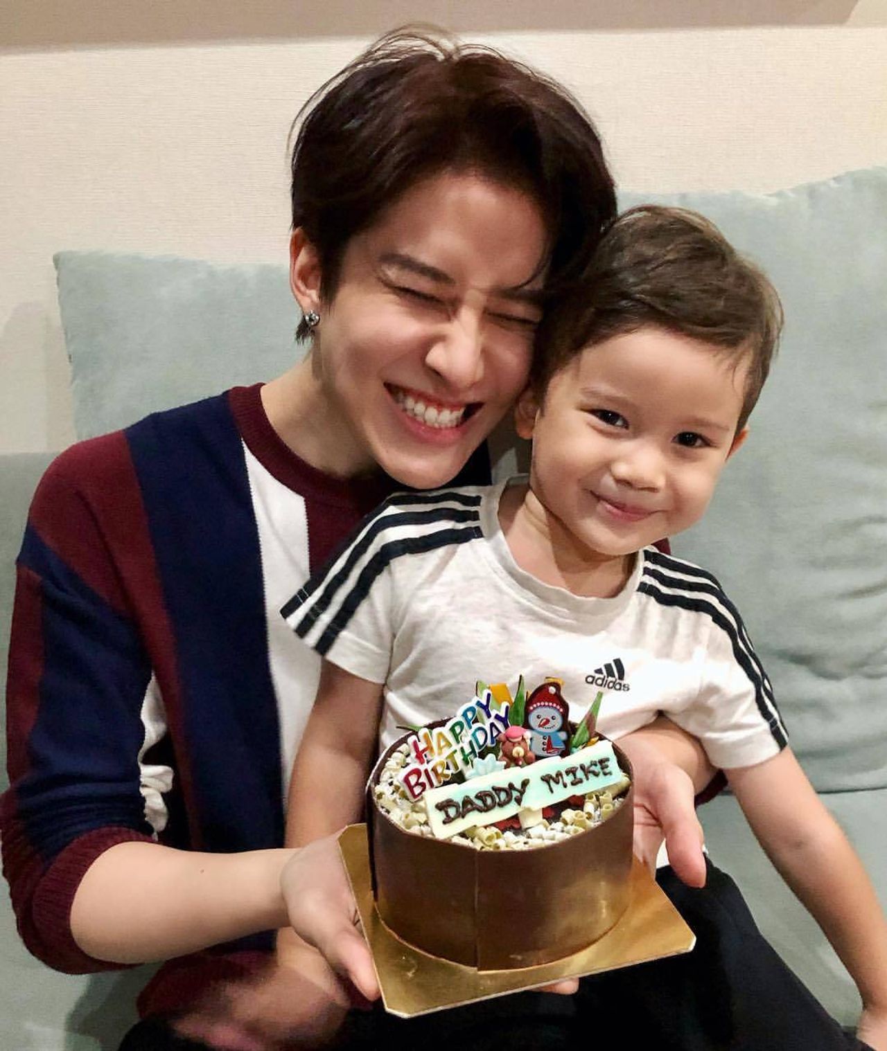 ไมค์-น้องแม็กซ์เวลล์ ขอบคุณภาพจากไอจี @m1keangelo