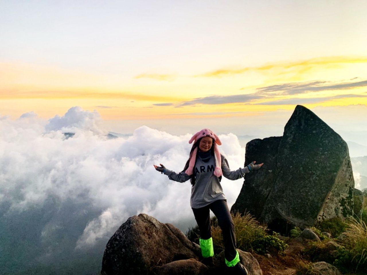 ทิวทัศน์อันงดงาม ในระดับความสูง 1,964 เมตรจากระดับน้ำทะเล ราวกับอยู่บนสรวงสวรรค์ก็มิปาน